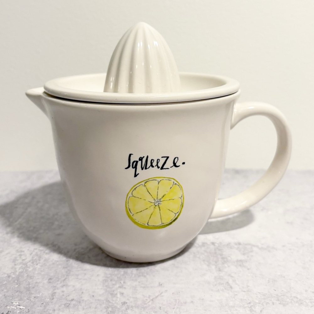 Rae‎ Dunn || Squeeze Juicer Lemon Magenta